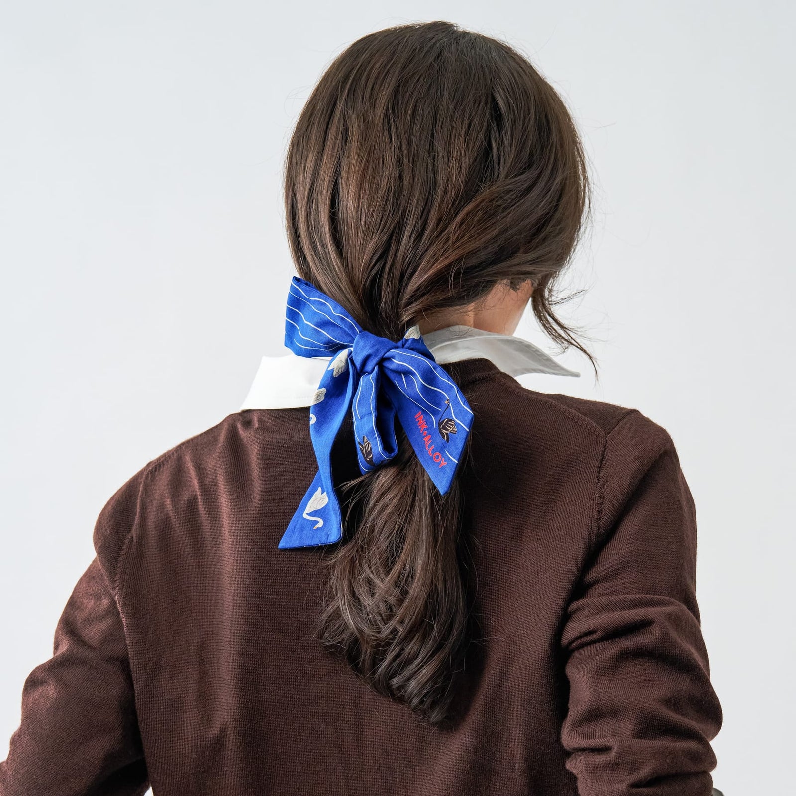 Camile Skinny Scarf Swan Print 36x2
