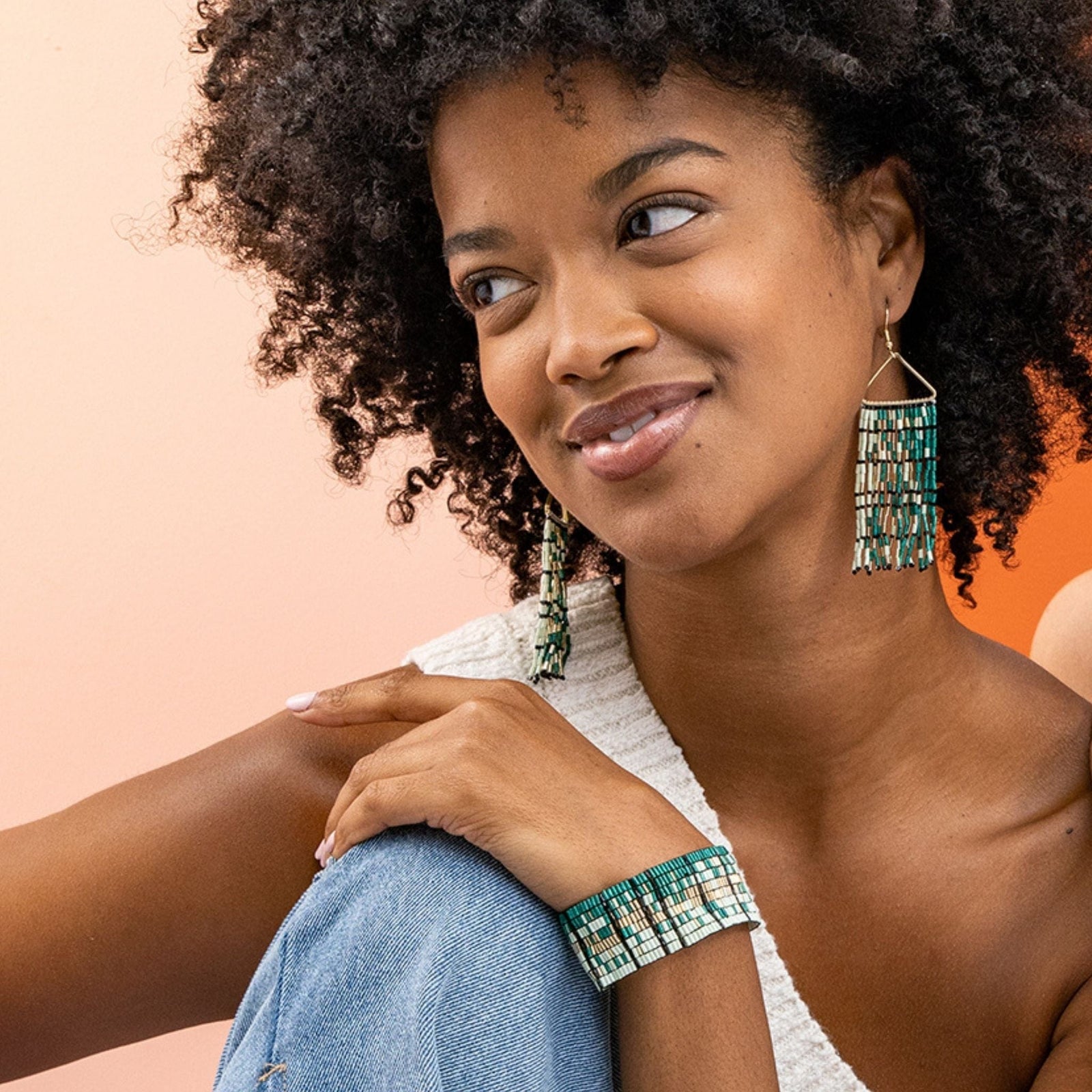 Natalia Mixed Luxe Bead Gradient Stretch Bracelet Emerald Wholesale